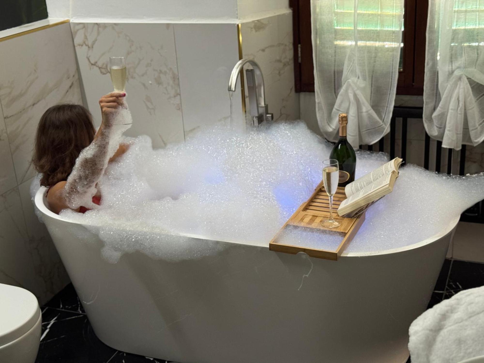 Suite Deluxe com Banheira de Hidromassagem