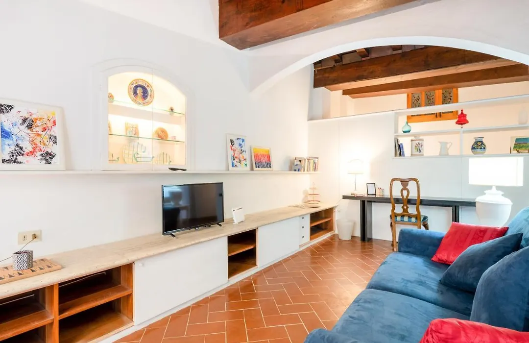 Magnoli & Ponte Vecchio Apartment-1