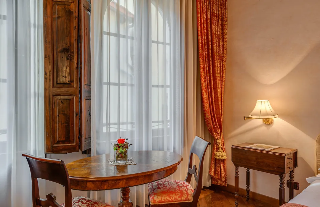 Residenza D'Epoca In Piazza Della Signoria-1