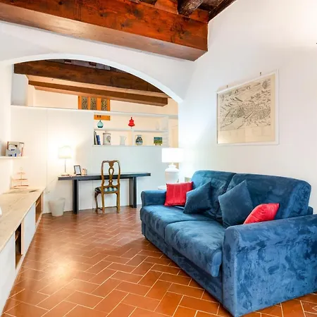 Magnoli & Ponte Vecchio Apartment-2